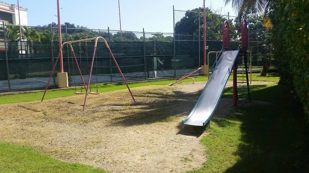 Fully Air-Conditioned Beach Front Penthouse Apartment 0*, Naguabo